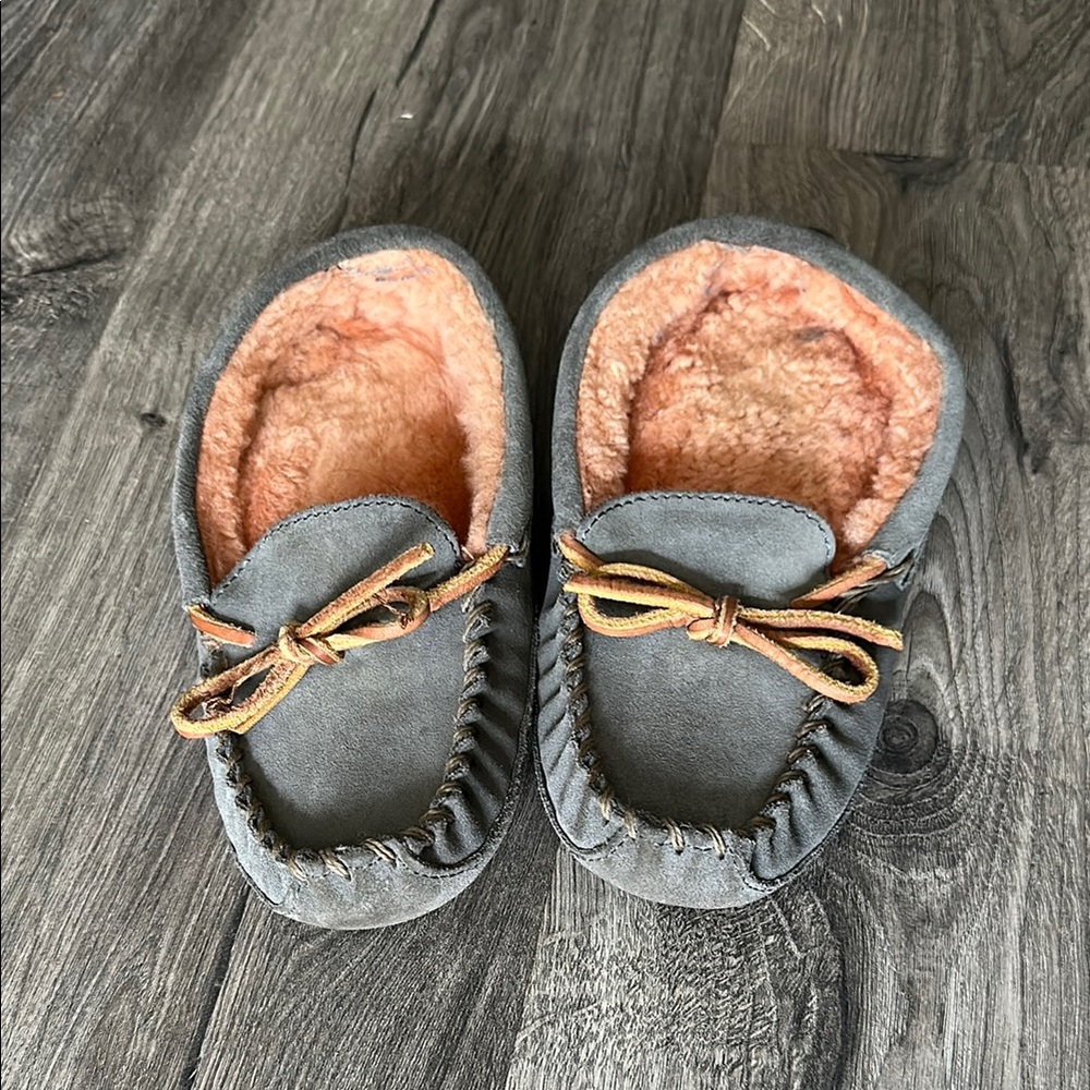Cozy Gray ‘Wicked Good’ L.L. Bean Moccasin Slippers with Tan Laces